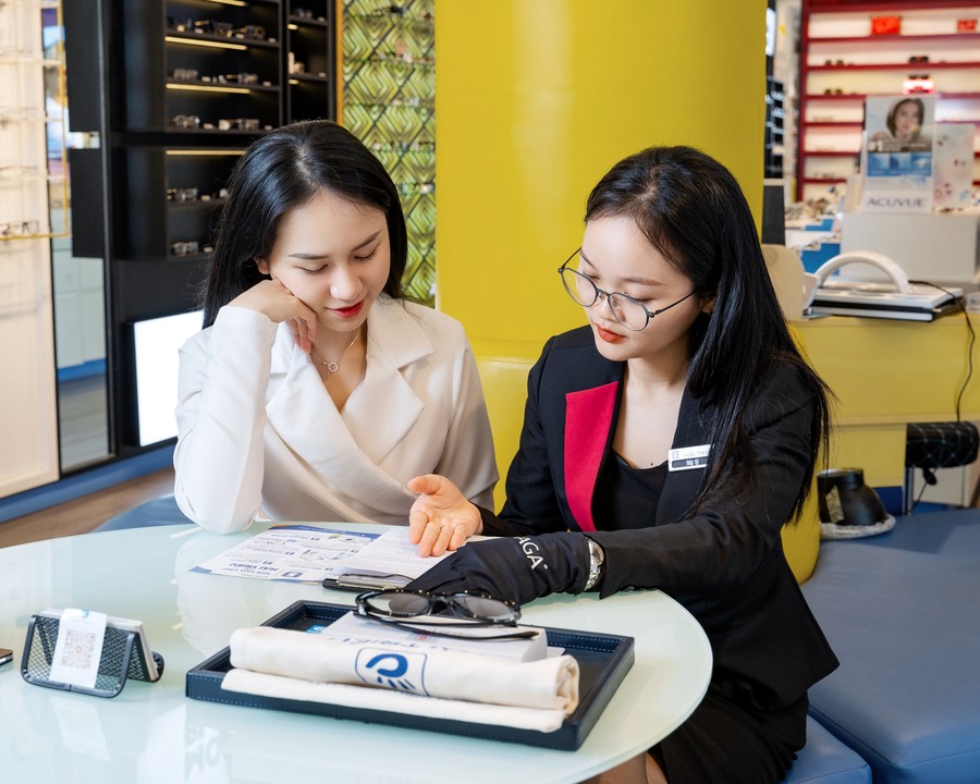 Bảng giá tròng kính chống ánh sáng xanh, phí đo cắt kính A-Z 5 Đừng mua tròng kính mắt khi chưa tìm hiểu kỹ về các yếu tố như chất liệu, dịch vụ,...